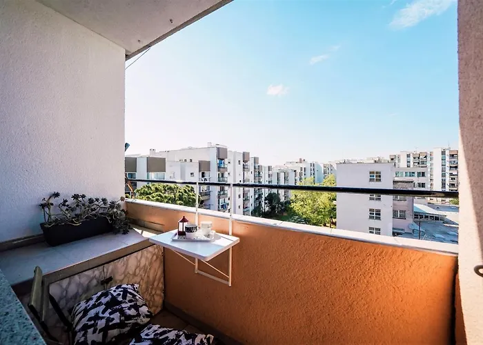 Atila Apartment - Near Center